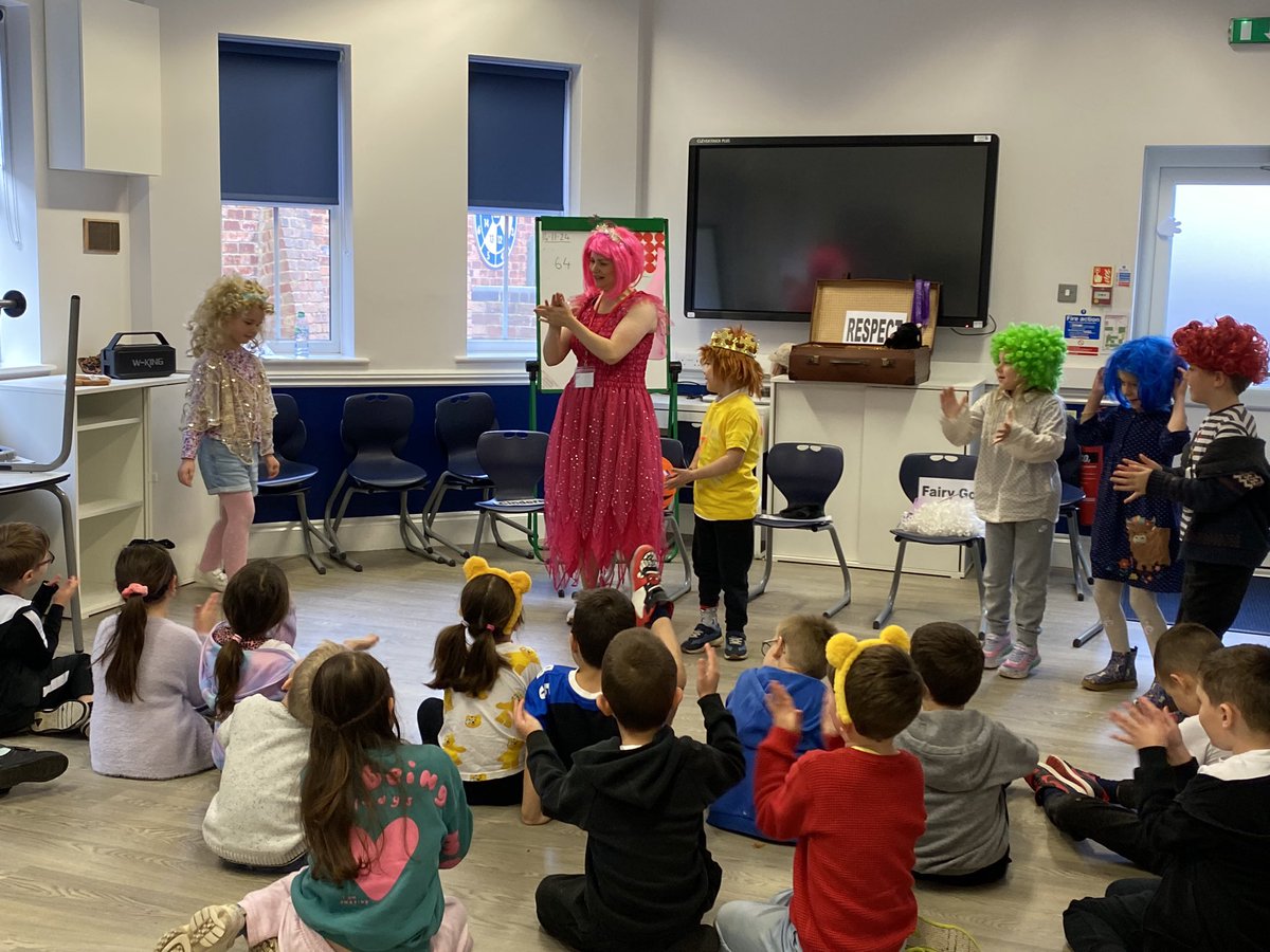 Hawthorn Community Primary School tweet media