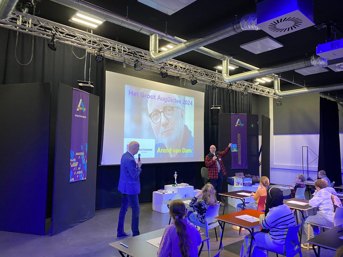 Finale van het Groot AugDictee 2024-2025! Met schrijver Arend van Dam. Basisschool Op Dreef leverde onze grote winnaar van dit jaar. Lees hier meer: Finale Groot AugDictee 2024-2025: en de winnaar is... - Augustinianum