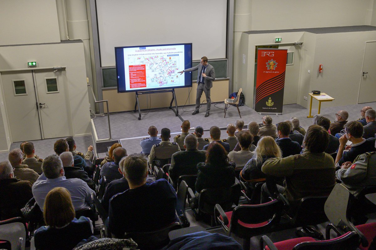 ➡️ Conférence de la Défense :
Dernière Conférence de l'année 2024 organisée par le #3RG sur l'analyse opérationnelle de la guerre en Ukraine, présentée par <a href="/ThibaultFouill1/">Thibault Fouillet</a>.