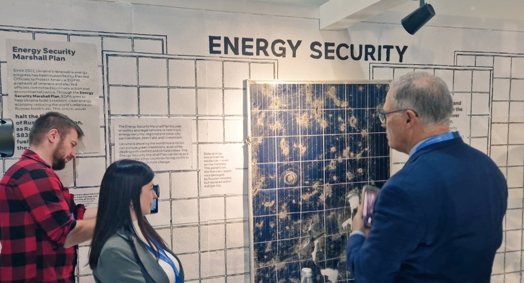 HughesSmithROC's tweet photo. Grateful to Governor Inslee for all his climate work and for taking the time to stop by the Security Energy Marshall Plan at the Ukraine pavilion today. 

@EOPAmerica 
@RepJoeMorelle https://t.co/DbLEY8MBIh