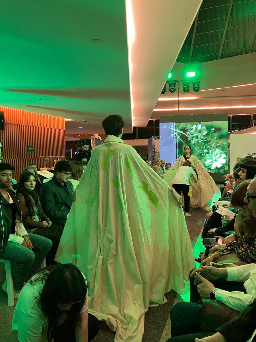 Jose Luis de la Torre (@jlbombardino) on Twitter photo Fantástica XI Edición de la Pasarela Fortuny organizada por <a href="/EASDValDelOmar/">EASD Val del Omar de Granada</a>
Talento, creatividad, innovación, inspiración, elegancia y vanguardia son señas de identidad de nuestra juventud
Anoche lo demostraron con sus creaciones y colecciones
Enhorabuena a los premiados👗👖 Fantástica XI Edición de la Pasarela Fortuny organizada por <a href="/EASDValDelOmar/">EASD Val del Omar de Granada</a>
Talento, creatividad, innovación, inspiración, elegancia y vanguardia son señas de identidad de nuestra juventud
Anoche lo demostraron con sus creaciones y colecciones
Enhorabuena a los premiados👗👖