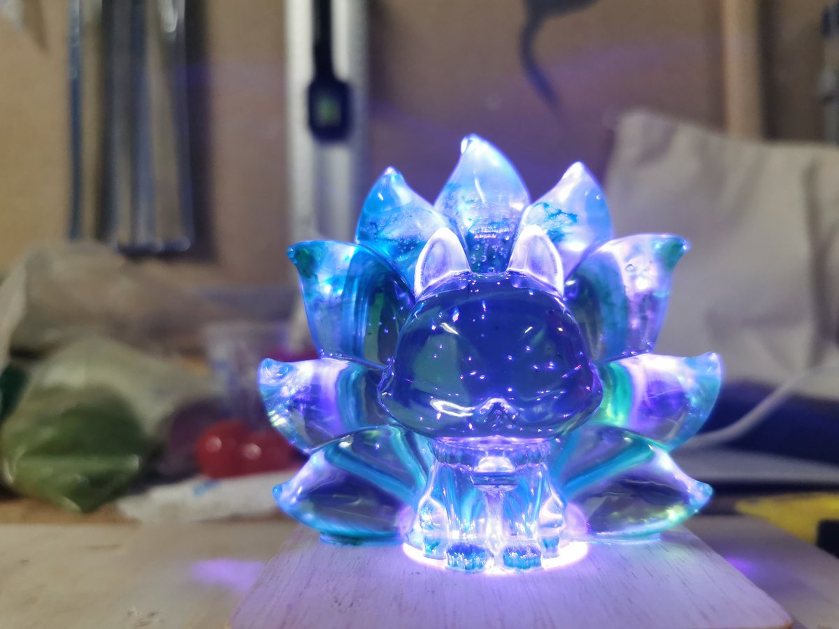 Cette couleur est trop belle. Et en lumiere ça devient follement beau 😁