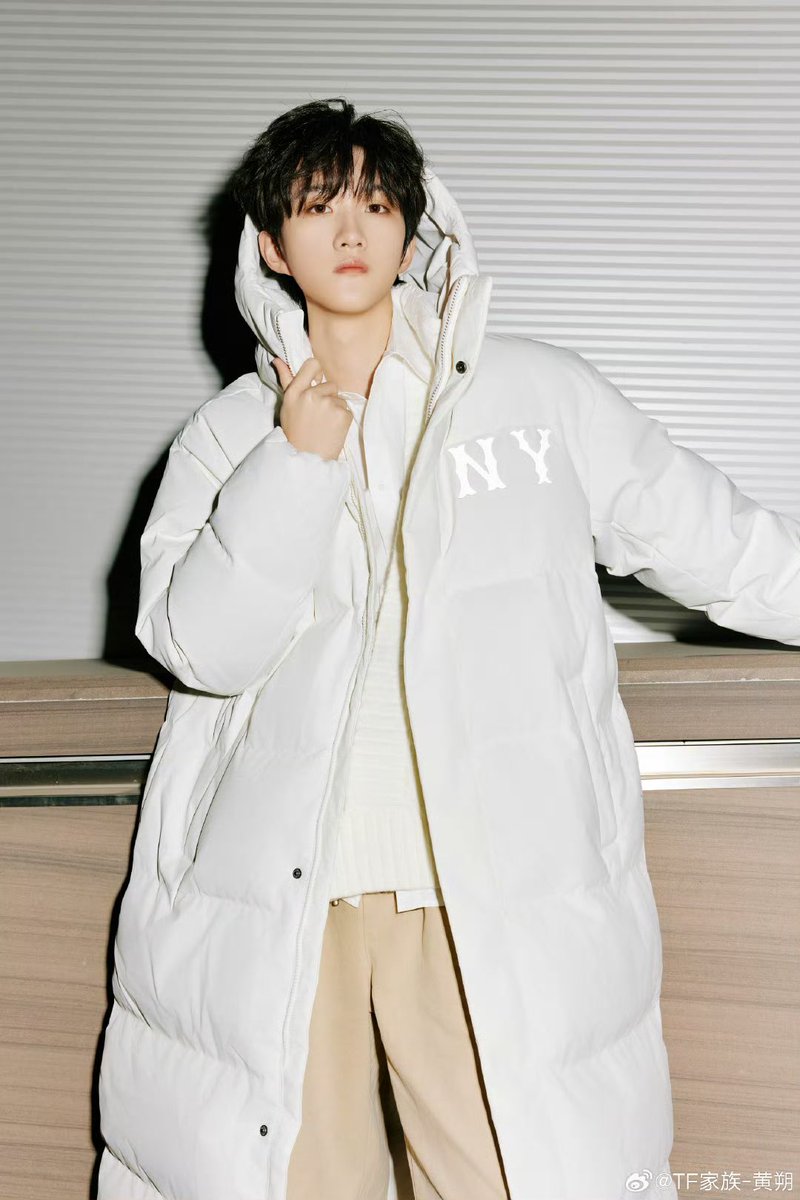 ตัวพ่อมาก สปอนเข้าน้องอิ้งแล้วค่ะ คนส่งชุด ชุดส่งหุ่น น้องอิ้งท้อปโมโดลเว่อ