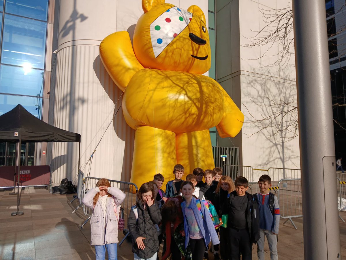Llansannor PS (@llansannorps) on Twitter photo What a treat meeting Pudsey bear! <a href="/bbcstudios/">BBC Studios</a> <a href="/BBCCiN/">BBC Children in Need</a> We hope you raise lots of money! What a treat meeting Pudsey bear! <a href="/bbcstudios/">BBC Studios</a> <a href="/BBCCiN/">BBC Children in Need</a> We hope you raise lots of money!
