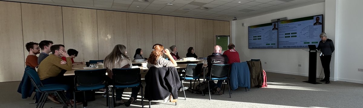 malcolmacaulay's tweet photo. Thanks to all for an enjoyable @DaffDNA Workshop held @JamesHuttonInst with talks from @SLDuce, @UoD_DAG and @nanopore flow cell loading practical. #daffdna #STEM #partnershipgrants @royalsociety https://t.co/n40u9etFYp