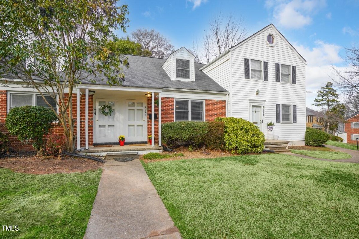 KathyRidick's tweet photo. 1041 Nichols Drive, Raleigh, NC, 27605
1 bed | 1 bath 704 Sq. Ft.
Active | 365000
https://t.co/Ewux1IzBBy
Renovated Like New Construction! ''Old Raleigh'' Cameron Village Condo in the center of The Village District! Nov 2024 Brand New Hardwood Floors, New Subfloor, Insulation,... https://t.co/SJJhliBdKY