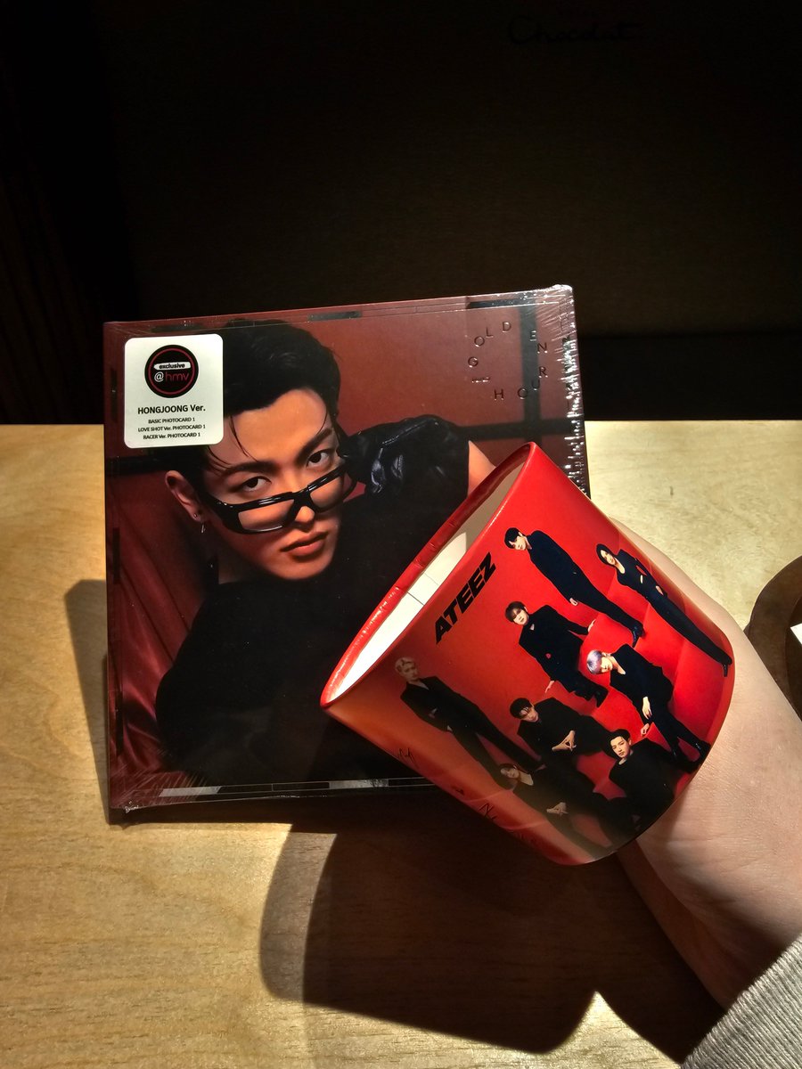 Straykat5's tweet image. First album of the cb secured!

📍HMV Norwich 

@hello82EUROPE @hello82official (I cannot officially tag this account so please let me still enter the ga 🙏)

#MyLocalHMV #82giveaway #Hello82