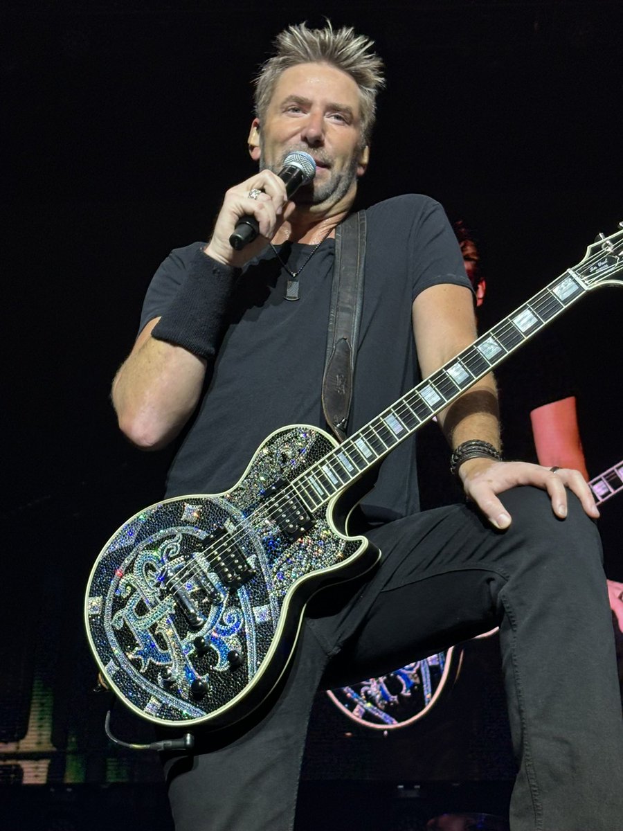 floNB24's tweet photo. Happy birthday Chad ❤️🤘🏼 @Nickelback  #chadkroeger #birthday https://t.co/U6y3tdqMuk