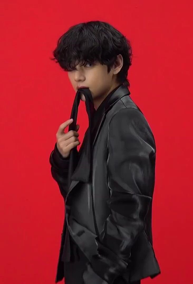 taehyꪜng tweet media