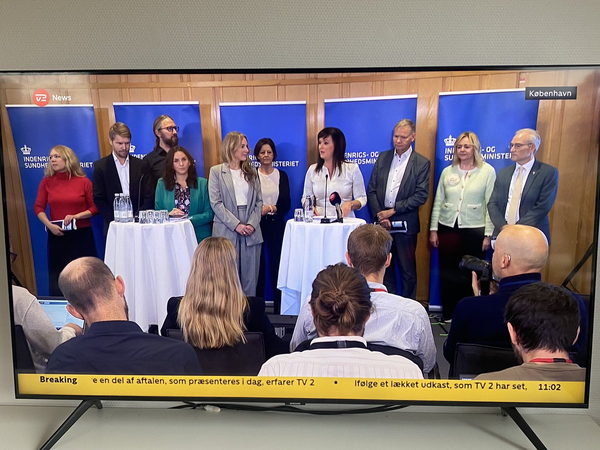 Vi er glade for den sundhedsreform regeringen og støttepartier præsenterede i dag. Vi tror på, at reformen kan sikre mennesker med KOL en bedre behandling og et bedre liv med deres sygdom #sundpol
lunge.dk/om-os/aktuelt/…