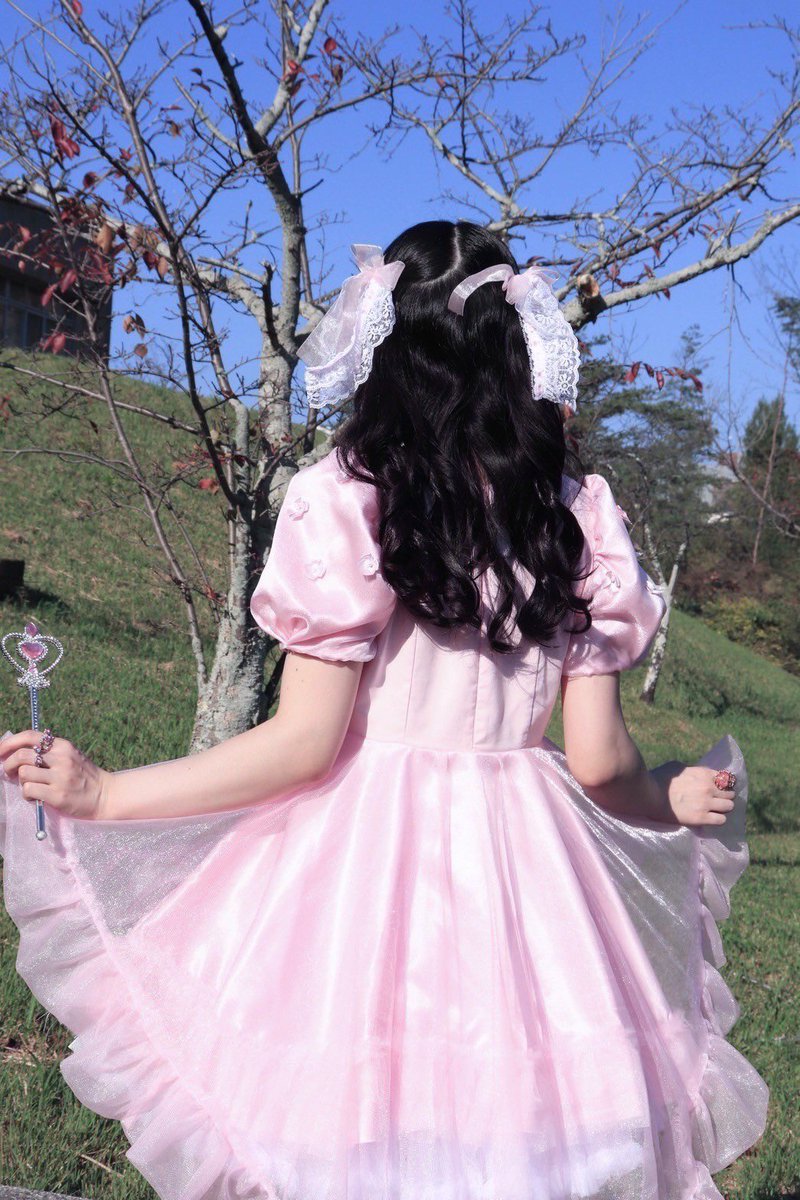 MA_MA_DO's tweet photo. 「変身の魔法🎀🪄︎︎」

model：Miku Morodome
designer：Miku Morodome

photo：Ayumi Nozawa

#広島大学 #まーまー堂 https://t.co/at8pizy5uH