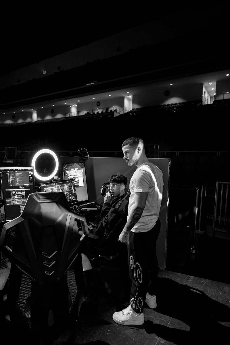 $3,000 2v2 <a href="/MKIAwz/">MKIA</a> BO6 Warzone Kick Off #CHAMPS w/ <a href="/hateadriann/">adrian</a> ($1000 each) 🏆

Won the 1st ever 2v2 on big map w/ Omni Movement. Locked  in for a big year!! 🔥