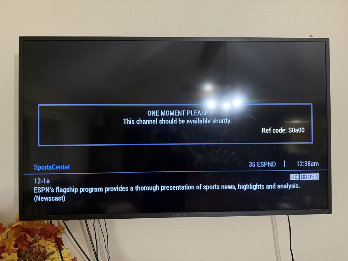 DieNowLeavEarth's tweet photo. I paid for this whole billing cycle, and cancelled today, my next billing cycle was due in 2 days why is my shit cut off immediately when I cancelled @optimum ? You made my wife fucking cry while trying to cancel. Wtf is this shit?!? Thank God I switched to Hulu+ Live TV! https://t.co/Dkxcj7xumR