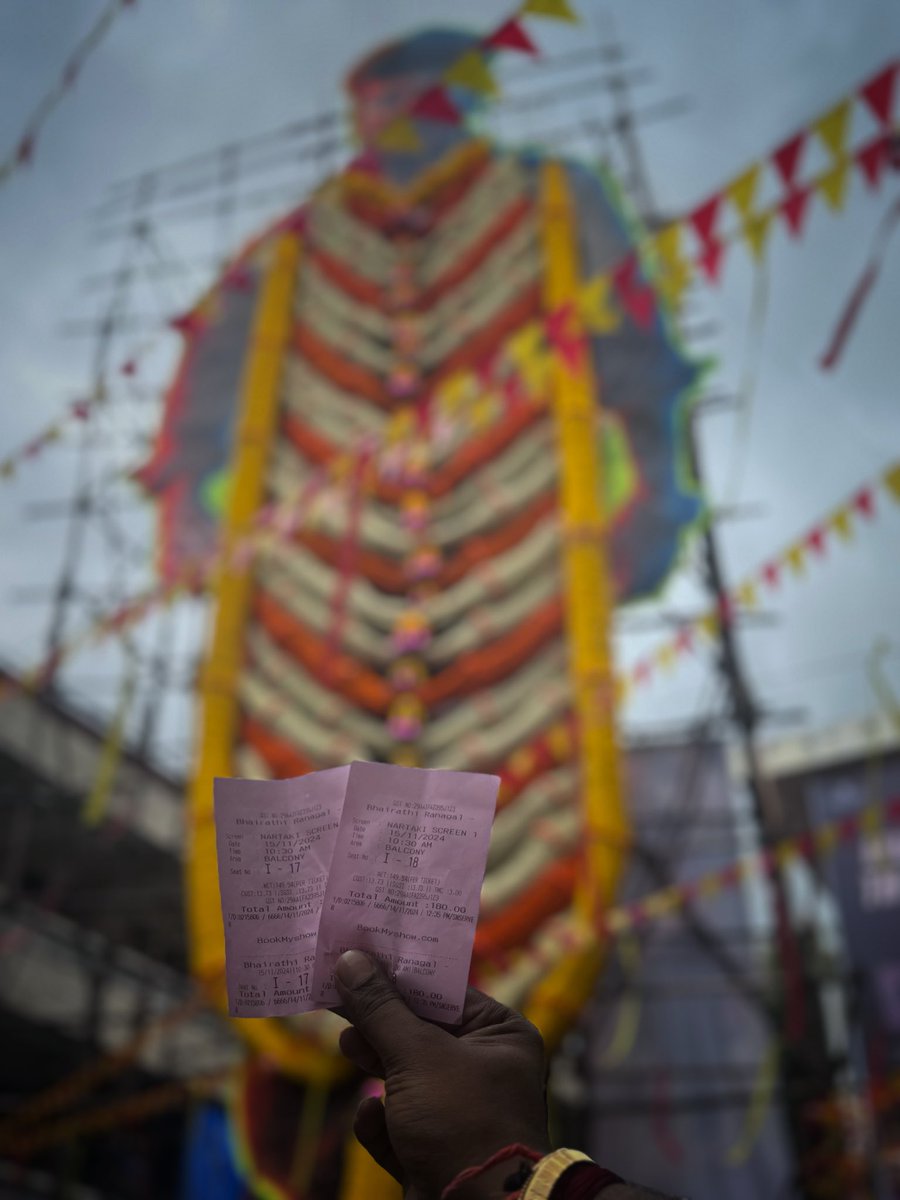 sathyar23's tweet photo. Bhairathi Ranagal #Fristhalf #BhairathiRangal @NimmaShivanna Pre Interval Paisa Vasool. Amazing Performances. https://t.co/renmZMdCE0