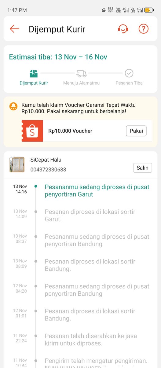 Dewidee407's tweet photo. @sicepat_ekspres Ini gmana? Paket ku yg ini koq ga nyampe2 padahal ada satu paket yg sama pke sicepat nyampe... 🙃 https://t.co/UpxljFjJIY