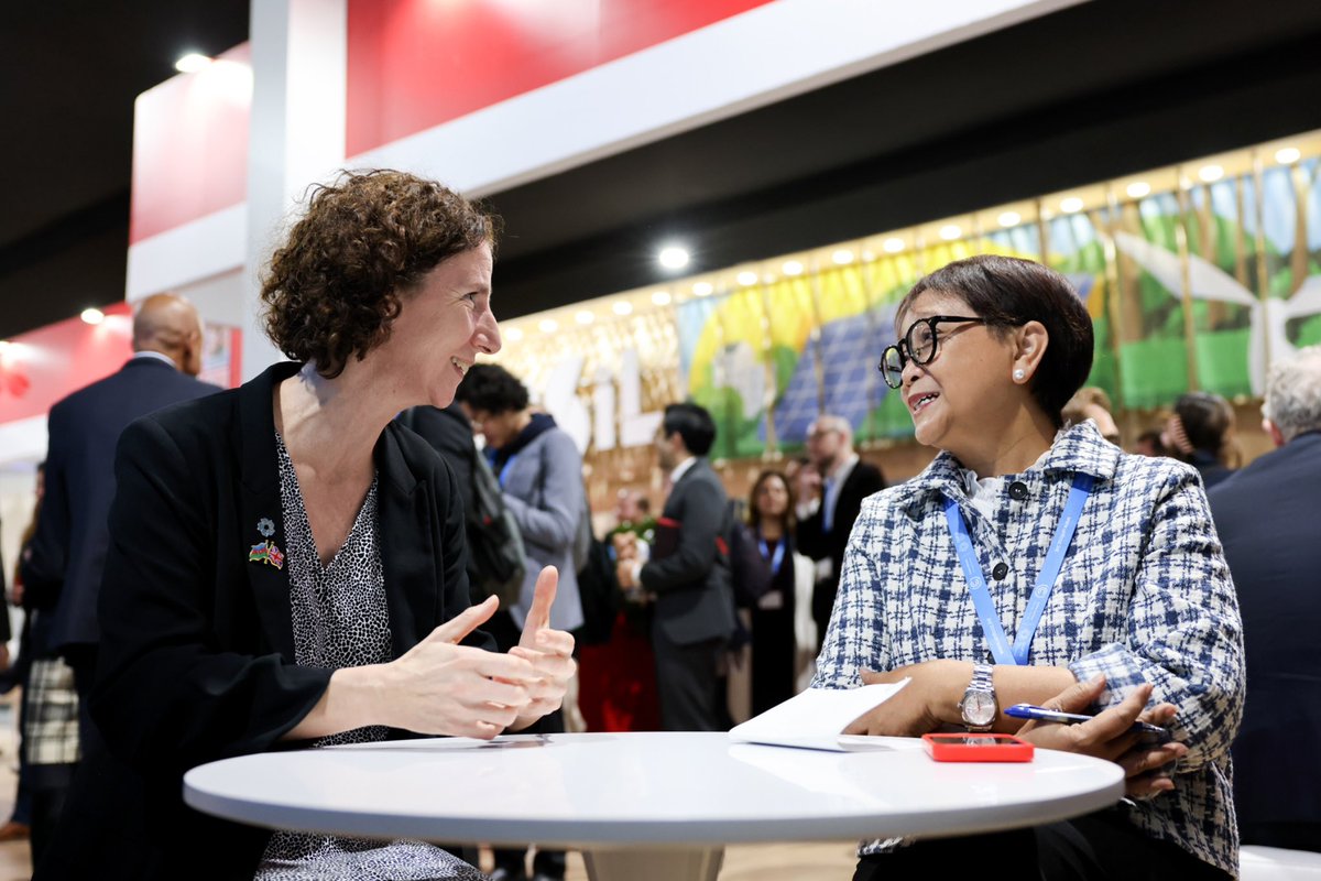 AnnelieseDodds's tweet photo. An inspiring day at #COP29Baku yesterday.

From expanding access to climate finance, to protecting some of the most vulnerable from the impact of climate change, we understand that climate and development go hand in hand.

Britain is back with a voice on the world stage. https://t.co/AsOBw5qvyU