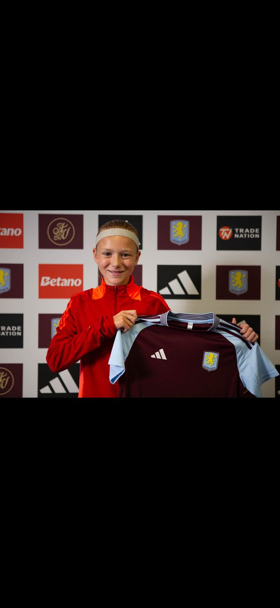 ncfc1978's tweet image. Happy 12th birthday Lils !! Hope you have a good one and keep doing what you doing and keep smiling!! Love ya !! 🖤🤍