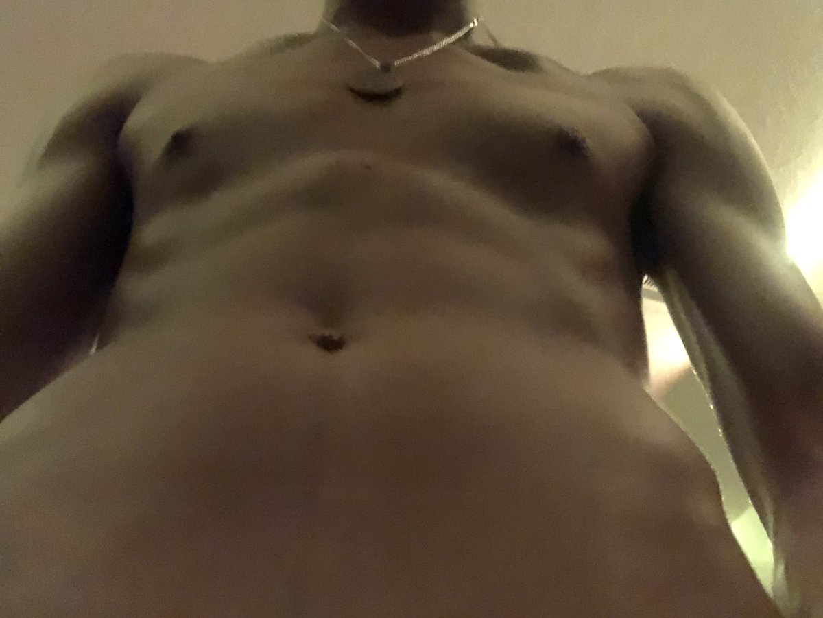Trapstarr_E's tweet photo. Let’s fuck and make your eyes roll back?👀🙈#Latino #skinny #glasses #Teenager #nsfw #nsfwacc #nsfwtwt #Snapchat #NNN #Socal #LA #IE https://t.co/7DOYMizxtM