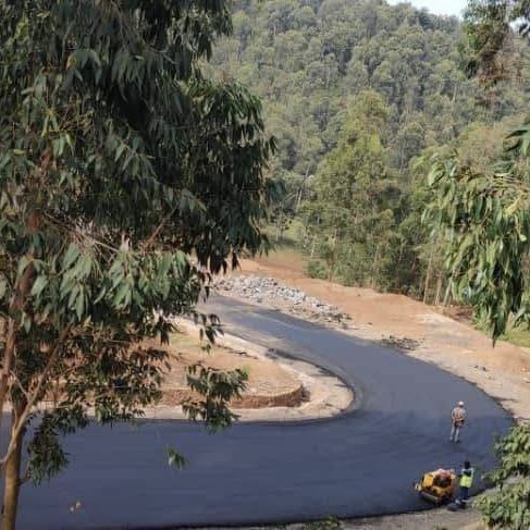 KabaLisolo1's tweet photo. 𝗜𝗡𝗙𝗥𝗔𝗦𝗧𝗥𝗨𝗖𝗧𝗨𝗥𝗘𝗦 | #SudKivu : En images, le tronçon #Amsar-#Kalambo, #Bukavu… Désormais asphalté !
#KabaLisolo https://t.co/tz4BXTnzc4