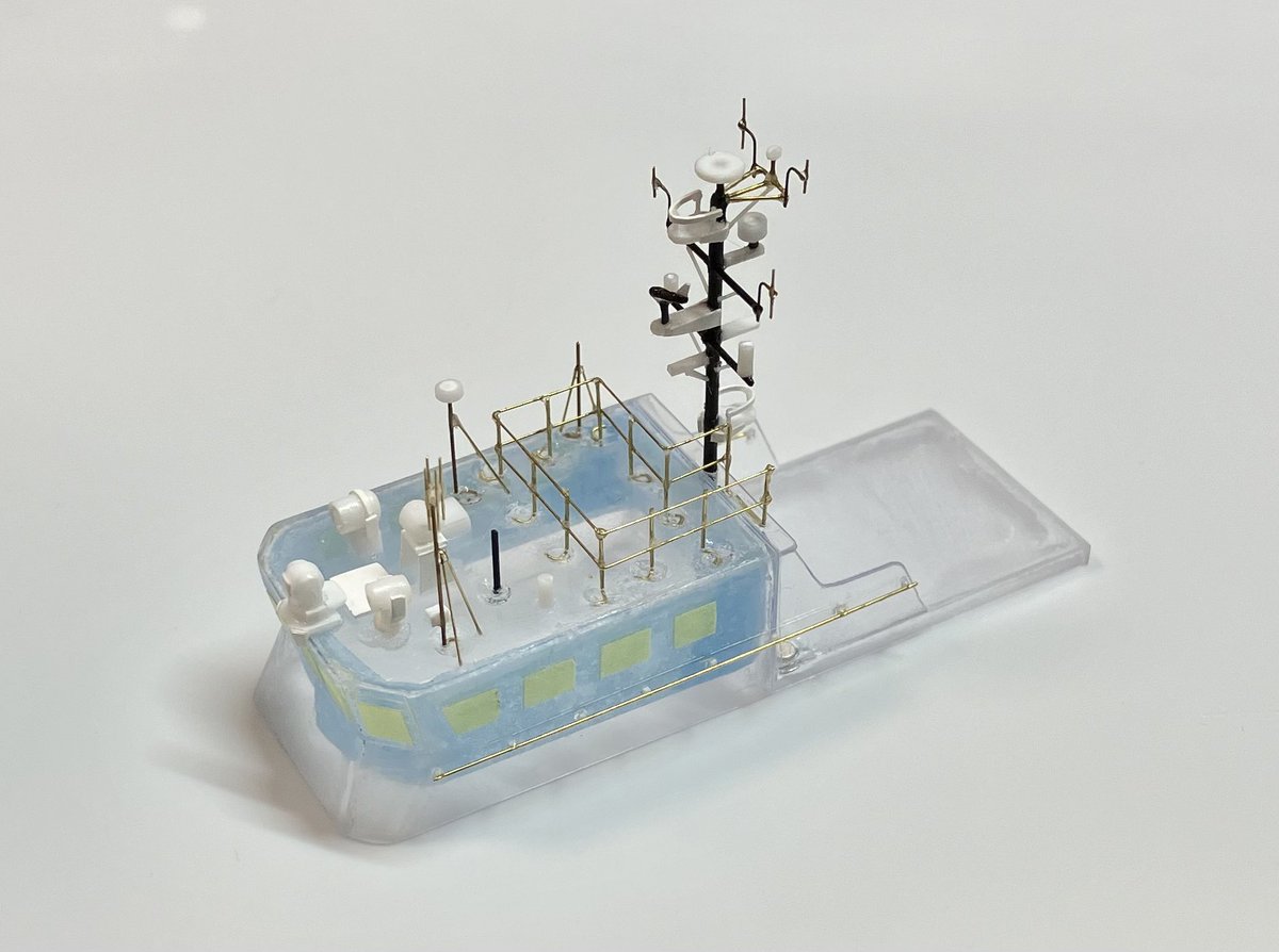 1/144 すずかぜ型巡視艇　
海上保安庁最多隻数の20メートル型巡視艇です。
全長14cm弱の船体にターボレーシングのメカを組み込んで走らせられるようにします。
#144スケモ