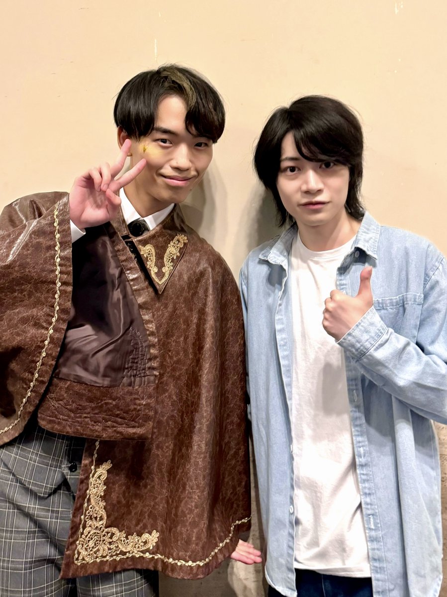 STARTO_INT's tweet photo. #TaikiKonno of #7MENSamurai (#7MEN侍) and #KodaiNakamura of #SpeciaL backstage for the opening of their new musical 'OZ!'
@jr_official_X https://t.co/WmugMOHMiY