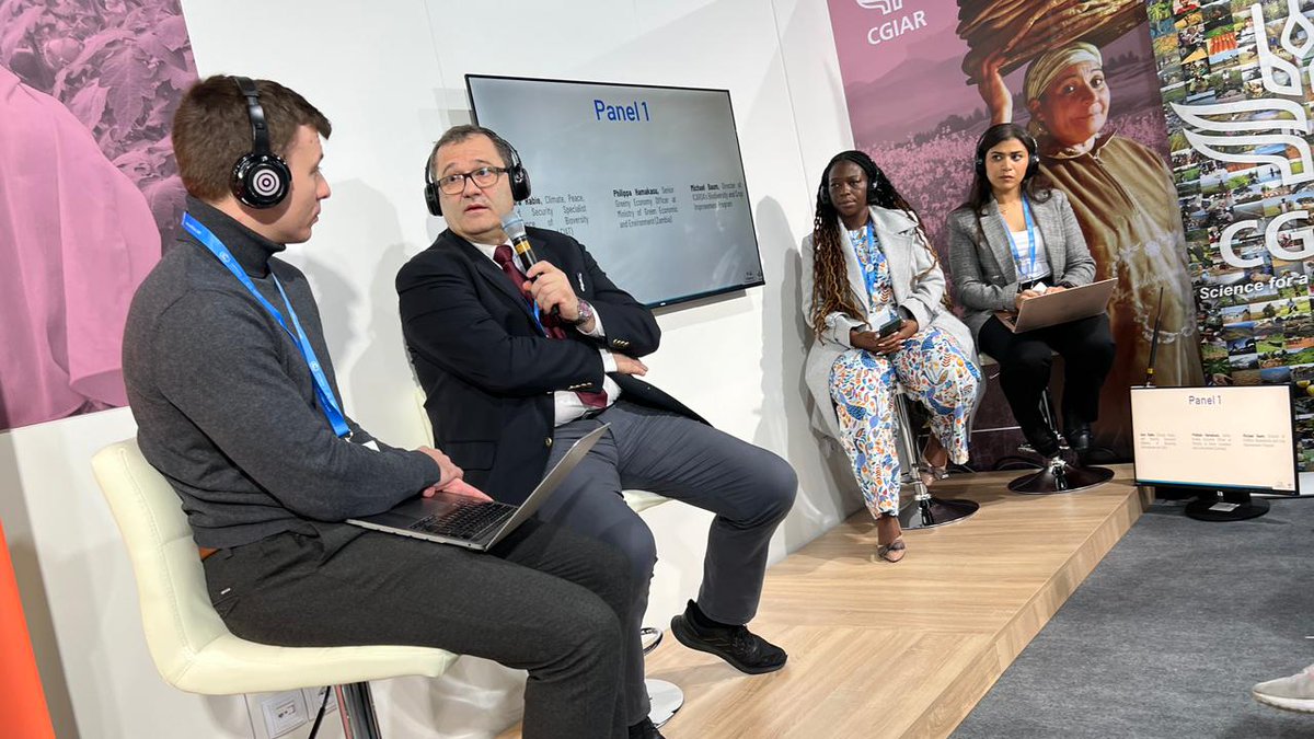 💡An insightful discussion today at #COP29 on the vital link between Climate, Peace &amp; Security.
Speakers from Zambia, Egypt &amp; Guatemala shared their best practices and highlighted key challenges in achieving impactful climate action in the Global South as climate change