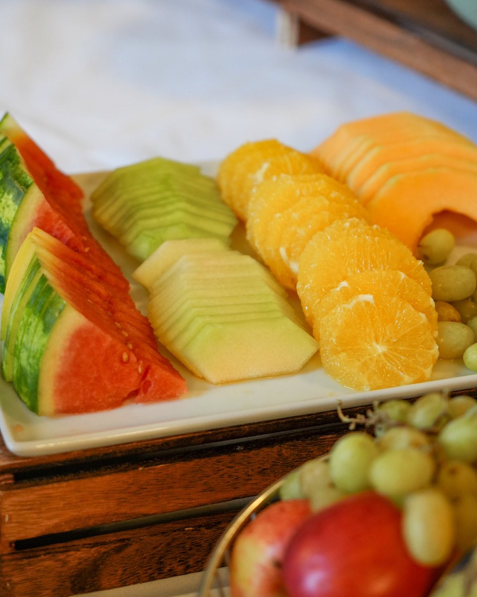 A morning spread of wholesome goodness awaits you at our breakfast table.

Residents and non-residents are welcome to help themselves to an array of fresh fruits, delicious pastries, homemade granola, jams and our irresistible breakfast flapjacks.