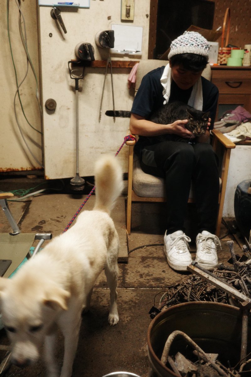 【ボランティア道中🐕保護しました！】
飼い主の方、心当たりある方いませんか〜！♨️作業の道中、珠洲市木ノ浦野営場付近で保護しました。とても人懐っこく、去勢手術もされていてお座りも出来る、可愛らしいワンちゃんです🐕一旦、あみだ湯やメンバー界隈で面倒見ております。
お声がけください〜〜〜