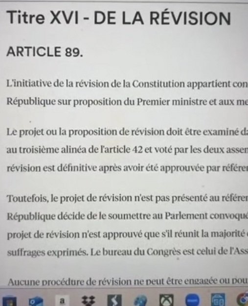SelwaMasimango's tweet photo. ⁉️Confondre l'#article89 de la constitution #française 🇨🇵 sur la RÉVISION DE LA CONSTITUTION,
ET 'INTERPRÉTER A à celle de la #RDC 🇨🇩; prouve suffisamment Qu vous n'avez jamais lu la nôtre.
Madame 1ère ministre @SuminwaJudith passe son temps à faire la promotion des wax et de son couturier. 
Le Congo n'a pas de chance.