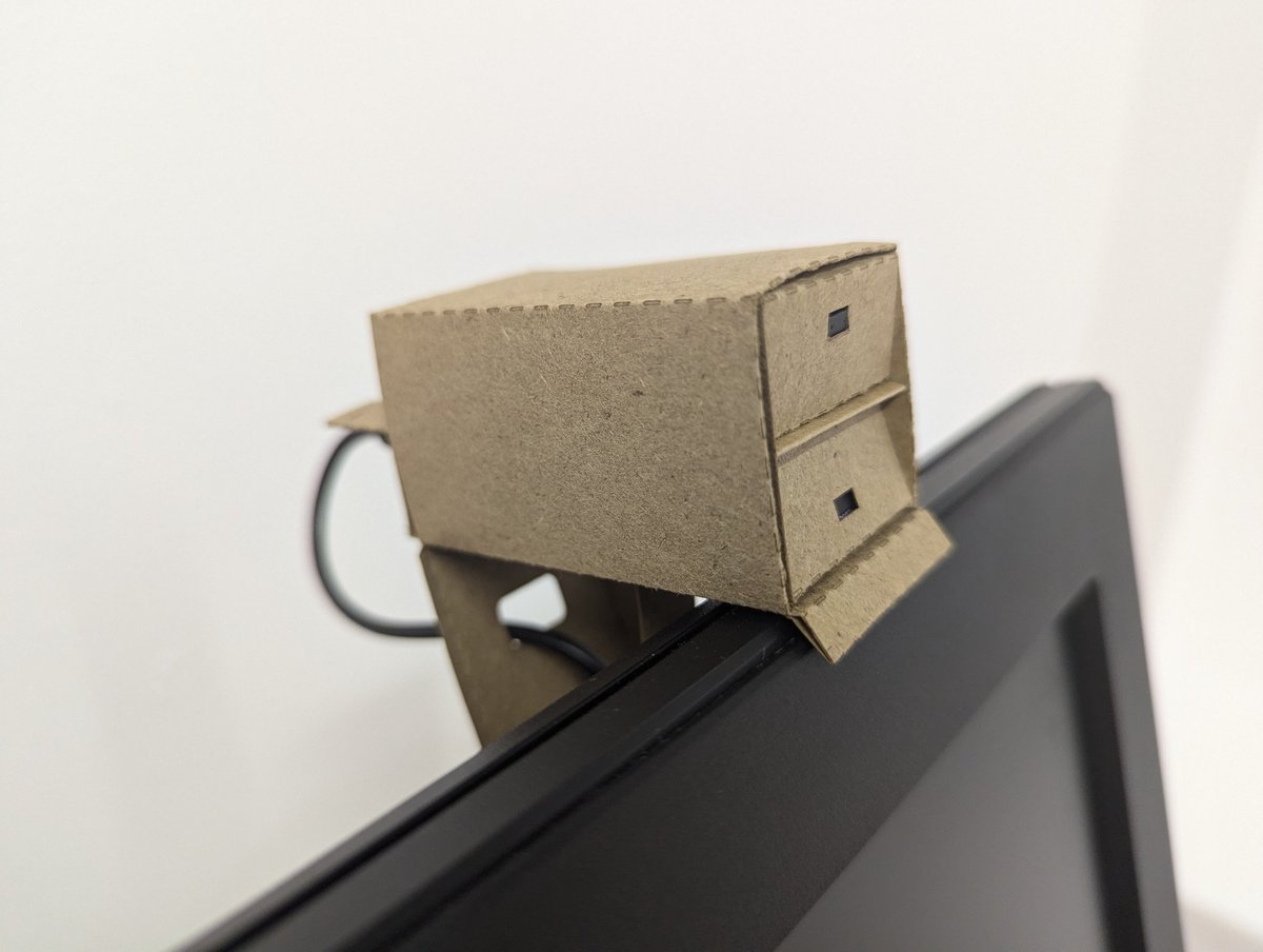 TheHABIT_Lab's tweet image. Amy H and the @UTAS_ Design School has taken #Exertime to the next level. Brilliant #IoT sensor (circular) design, Amy...a valued member of the team! #sitlessmovemore