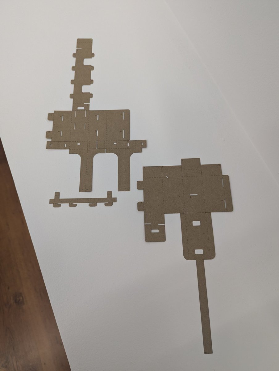 TheHABIT_Lab's tweet image. Amy H and the @UTAS_ Design School has taken #Exertime to the next level. Brilliant #IoT sensor (circular) design, Amy...a valued member of the team! #sitlessmovemore