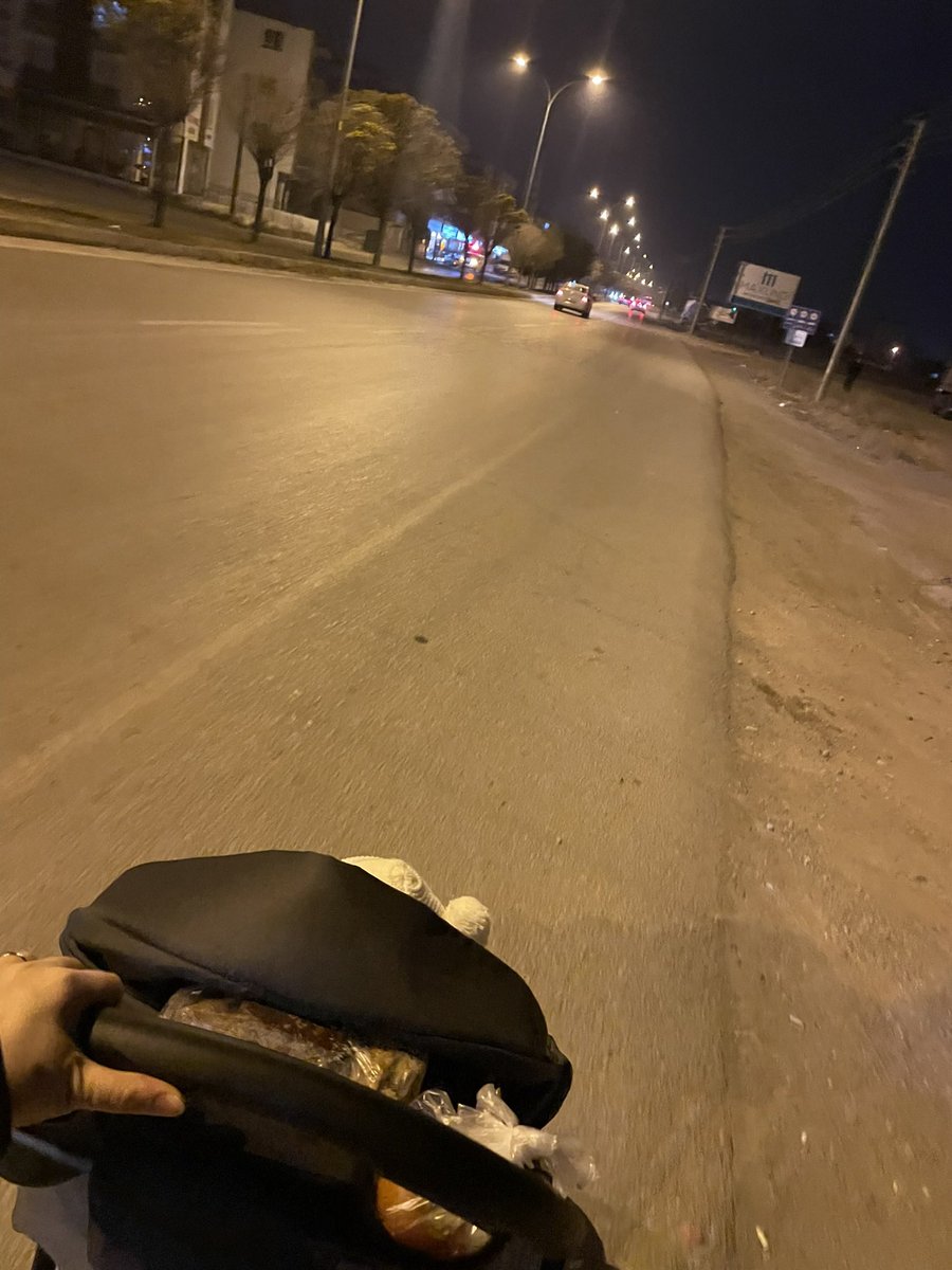 influencerrgul's tweet photo. Sayın başkanım @evrendincertr evimizin yolunda yaya için güvenli bir yol yok ve bura da bir sürü bina ve oturan insanlar var, bu konuda mağduruz hem yetişkin hem çocuklar olarak sizden buraya el atmanızı rica ediyoruz , sevgilerle 🙏🏻
@aksaraybel https://t.co/tFcDLu5DOB