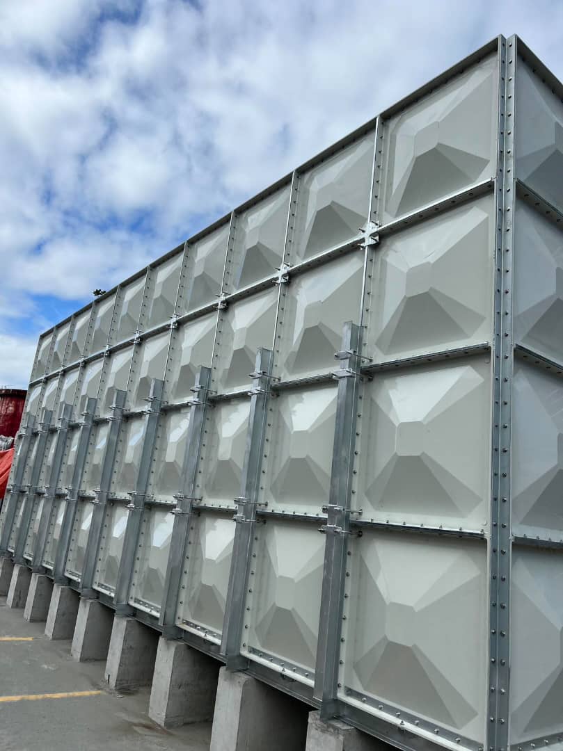 By design code, internally and externally reinforced system can be applied to assure the strength and durability of the tank's structure. Internal materials, stainless steel SS316 and GRP are used. External materials, hot dipped galvanized steel.
#steel #watertanks #storage