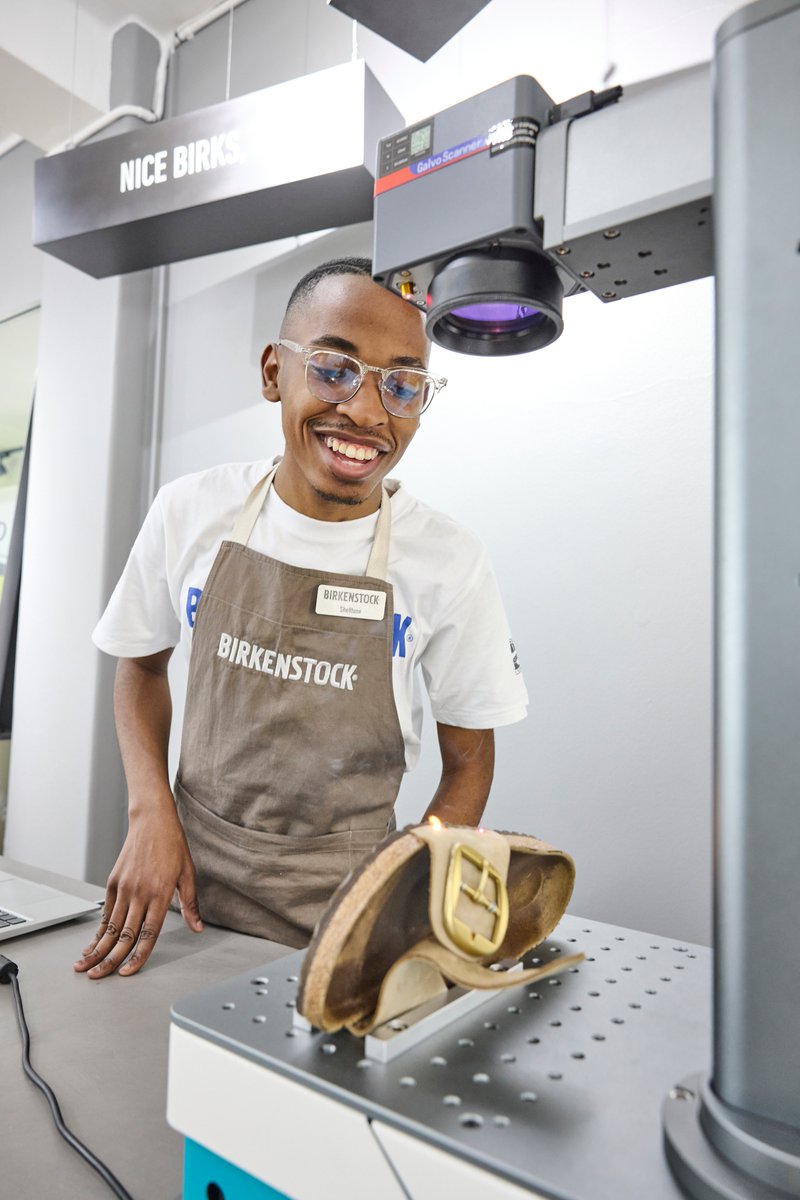 UrbanStreetZA's tweet photo. BIRKENSTOCK MARKS 250 YEARS WITH A CELEBRATION OF SHOEMAKING TRADITION THROUGH ITS BIRKENSTOCK ART &amp; SOLE CONCEPT STORE AT 44 ON STANLEY.

LINK: https://t.co/kg6sU0RrxQ

#250YEARS #44ONSTANLEY #ARTNSOLECONCEPTSTORE #BIRKENSTOCK
#Celebration https://t.co/RsSpnhEH3J