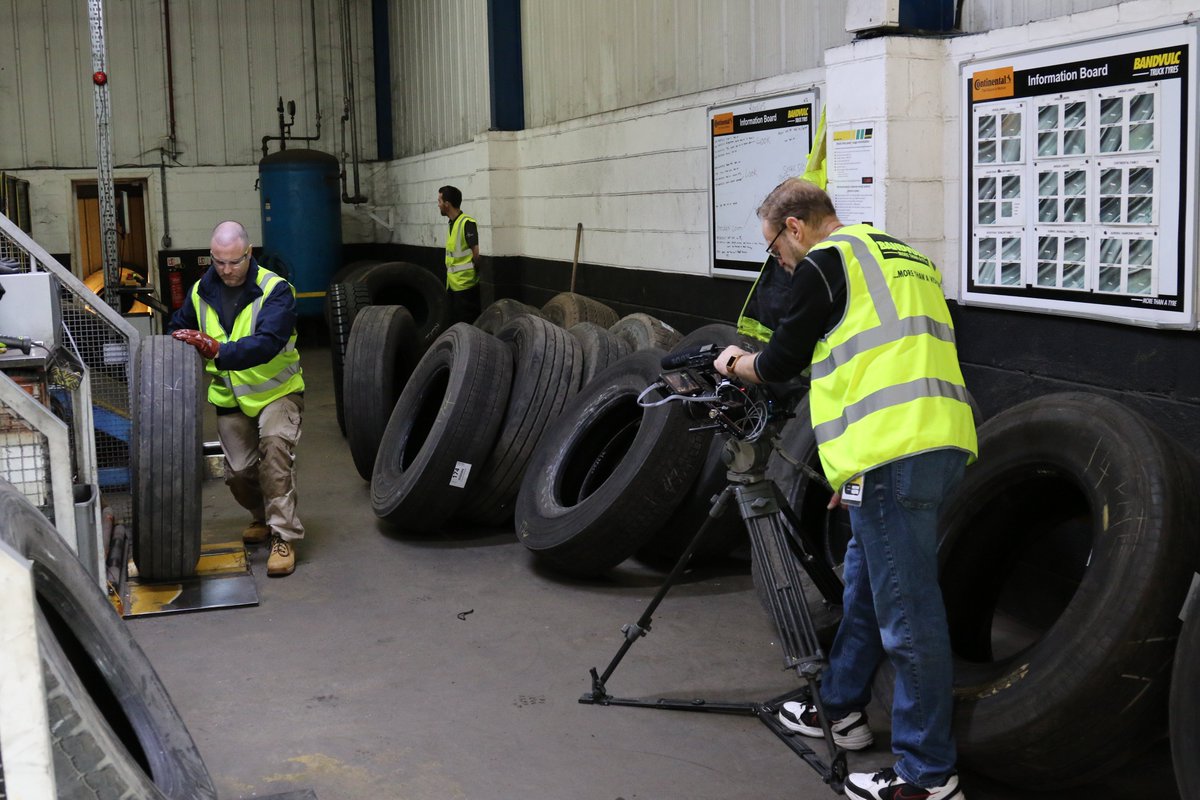 Osteopathic_Sol's tweet photo. Bespoke Manual Handling Training DVD Video 18-Minute Seminar.

Only 18-Minutes ... join us at 10.30am this morning on Teams. 

To receive the Teams link call Osteopathic Solutions on 0845 299 3513 or LinkedIn connect with Gareth Milner to receive the link by message. https://t.co/5Y6O34cT0O