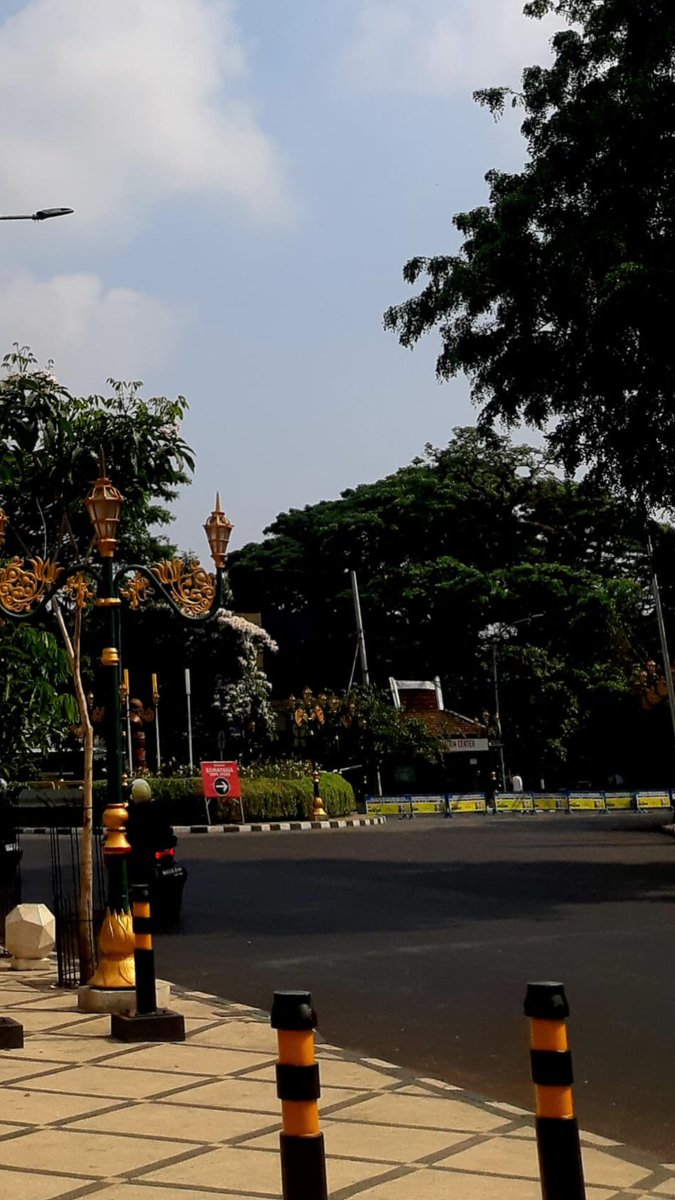 Are378's tweet image. صلى عليكَ اللهُ يا نُور الهُدى
يا مَنْبَع التوحيدِ يا نجْم الدُّجَى

الجِذْعُ حنَّ إليكَ شوقًا قد بكى
والماءُ بين يديكَ عَذْبٌ يُرْتَجى
اللهم صل وسلم على نبينا محمد 🤍