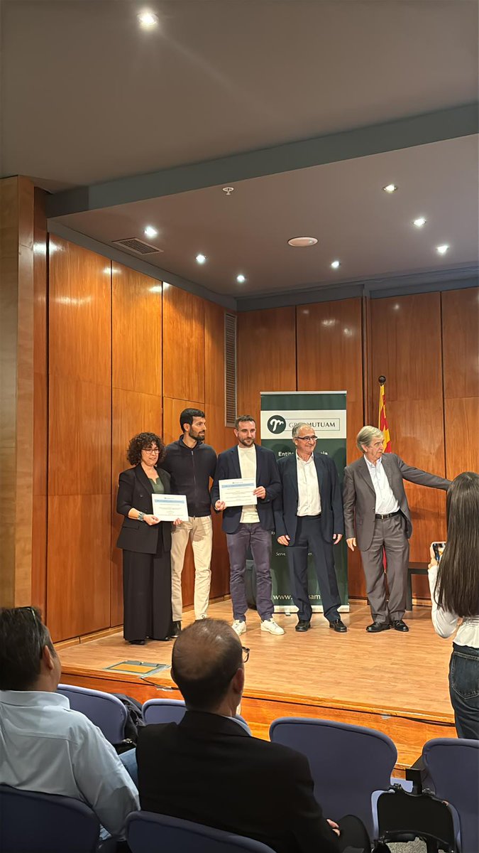 Juan Antonio López Segura (@juanantoniols) on Twitter photo Dimecres, la Terapeuta Ocupacional <a href="/evallarch/">Eva Llarch</a> de <a href="/perevirgilicat/">PS Pere Virgili</a> va ser premiada pel projecte de recerca ‘AdapHome: Millora de l'alta hospitalària en pacients crònics complexes a través d'una aplicació mòbil per l'adaptació de l'entorn’ a Fundació Mutuam Conviure. Felicitats! Dimecres, la Terapeuta Ocupacional <a href="/evallarch/">Eva Llarch</a> de <a href="/perevirgilicat/">PS Pere Virgili</a> va ser premiada pel projecte de recerca ‘AdapHome: Millora de l'alta hospitalària en pacients crònics complexes a través d'una aplicació mòbil per l'adaptació de l'entorn’ a Fundació Mutuam Conviure. Felicitats!
