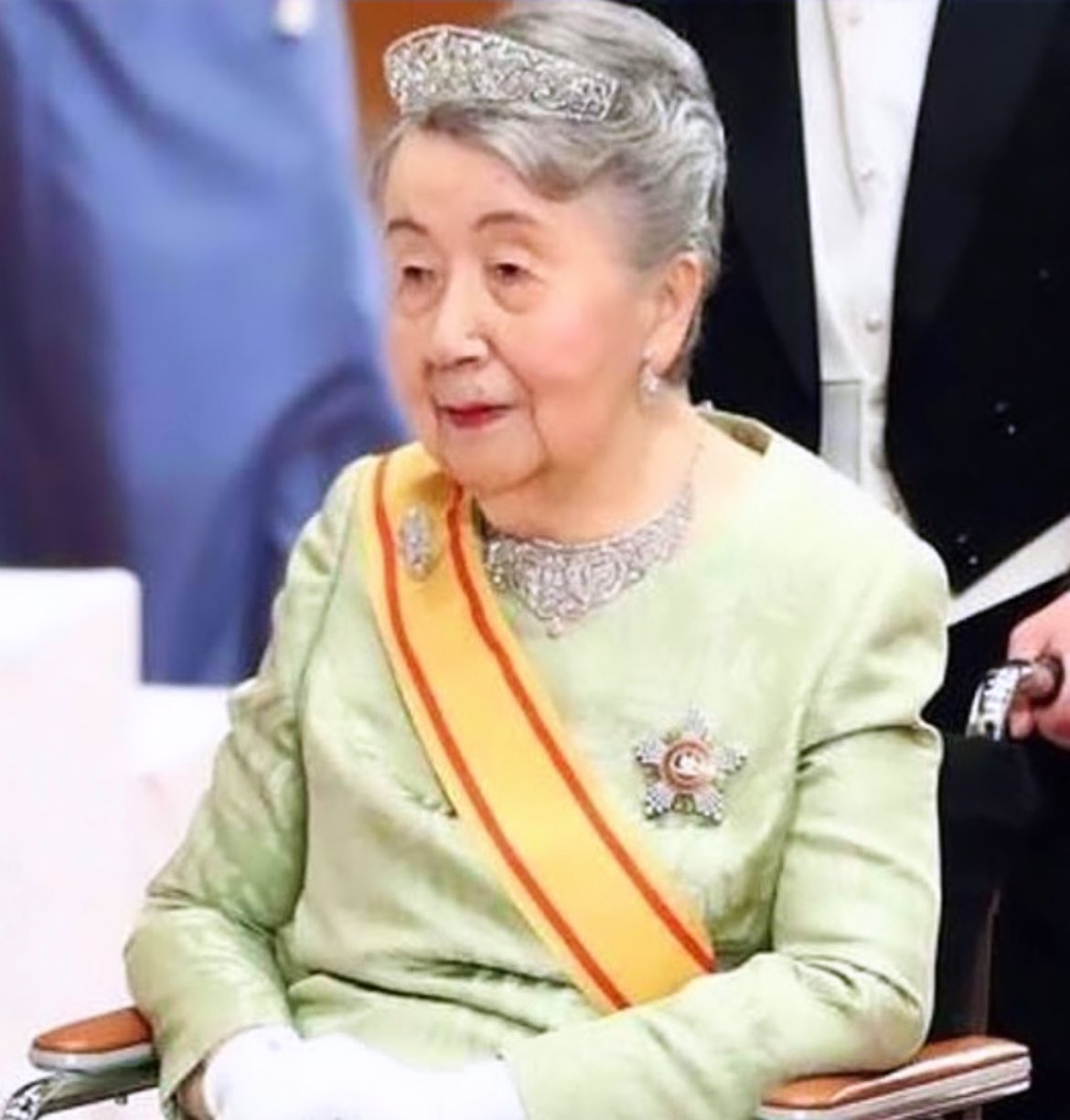 三笠様 岩鮎【紳士紙扇子】 - 京扇子の老舗｜ギフト 扇子の山二｜京都