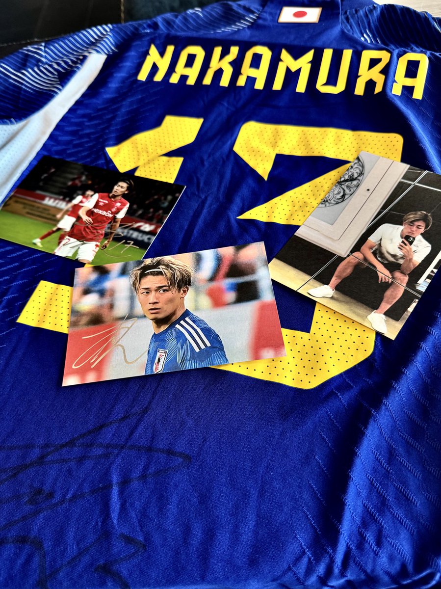 AtomMilano's tweet image. 中村敬斗選手からユニフォームとサインカードをアトムにプレゼントして頂きました😭

ユニフォームは何と2着😳もう1着は展示しない撮影NGユニ🫣なのでご覧になりたい方はスタッフまでお声掛けください😌

敬斗さんどうもありがとうございます🥹今夜の代表戦も応援してます🇯🇵💪