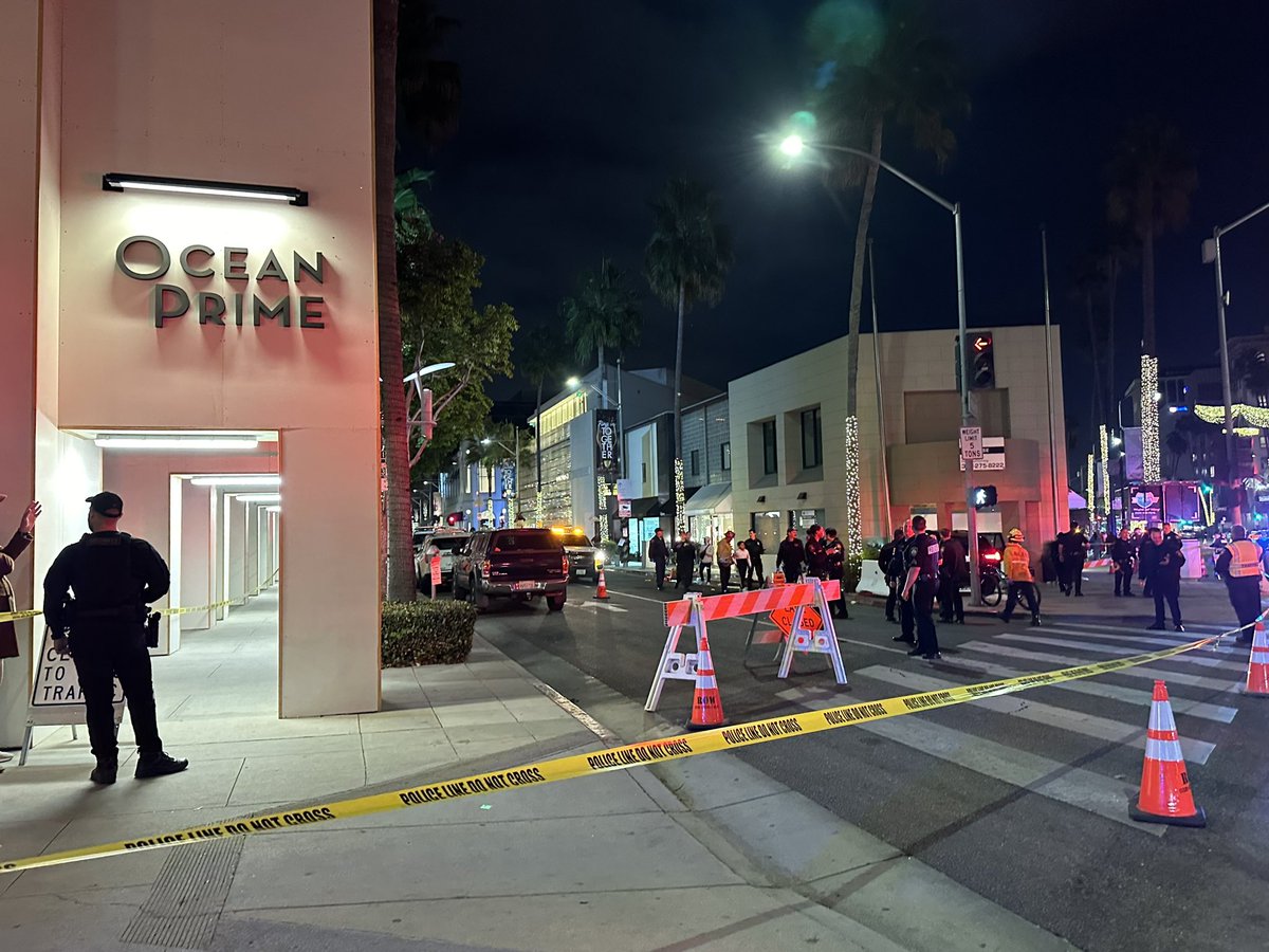 A carjacking near the Beverly Hills Rodeo street lighting party led to an accident which left four pedestrians injured and a building damaged.

BHPD transported all victims to local hospitals for further evaluation and treatment. Current conditions are unknown.

Story to come.