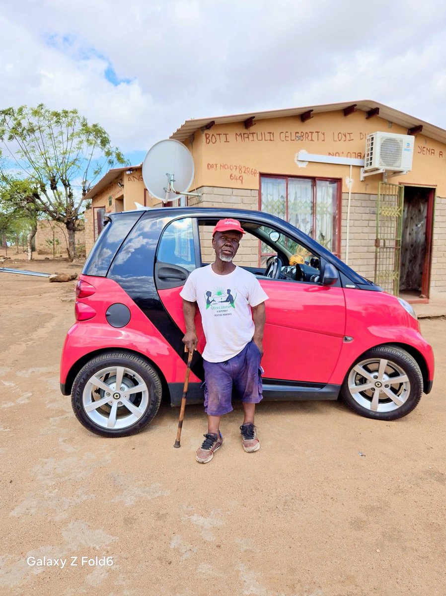 Ndi_Muvenda_'s tweet photo. Congratulations Bot Majulie for buying a new car 🚗 https://t.co/8pb5U5IJIG