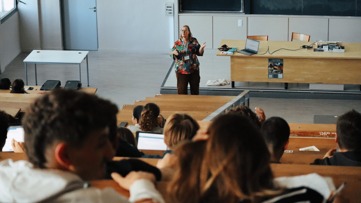 Retour de la Semaine Internationale, dédiée à la mobilité internationale, qui permet à nos partenaires internationaux et à nos élèves de se rencontrer. 
➡ Témoignages, informations sur les bourses, programme Polytech Green et éco-mobilité, nos élèves sont parés pour le départ.