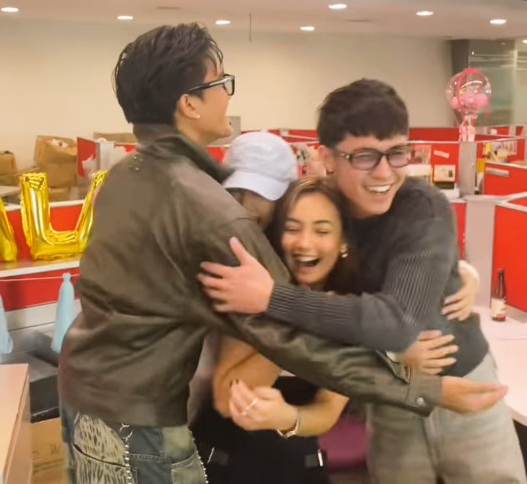teramisucakexx's tweet photo. My personal big four, our scrambled egg fam 🫂🩵

#JasDy | #YturraldeFamily https://t.co/yXfNBY2tBF