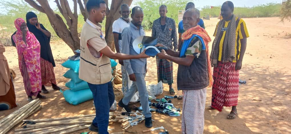 BORESHA_HoA's tweet photo. 2/2 By leveraging market system connections, farmers are provided with agricultural inputs and technical support incentives, including training sessions, 1000 kg of Sudan grass seeds, and necessary farming tools. https://t.co/mxUhYTrbwX