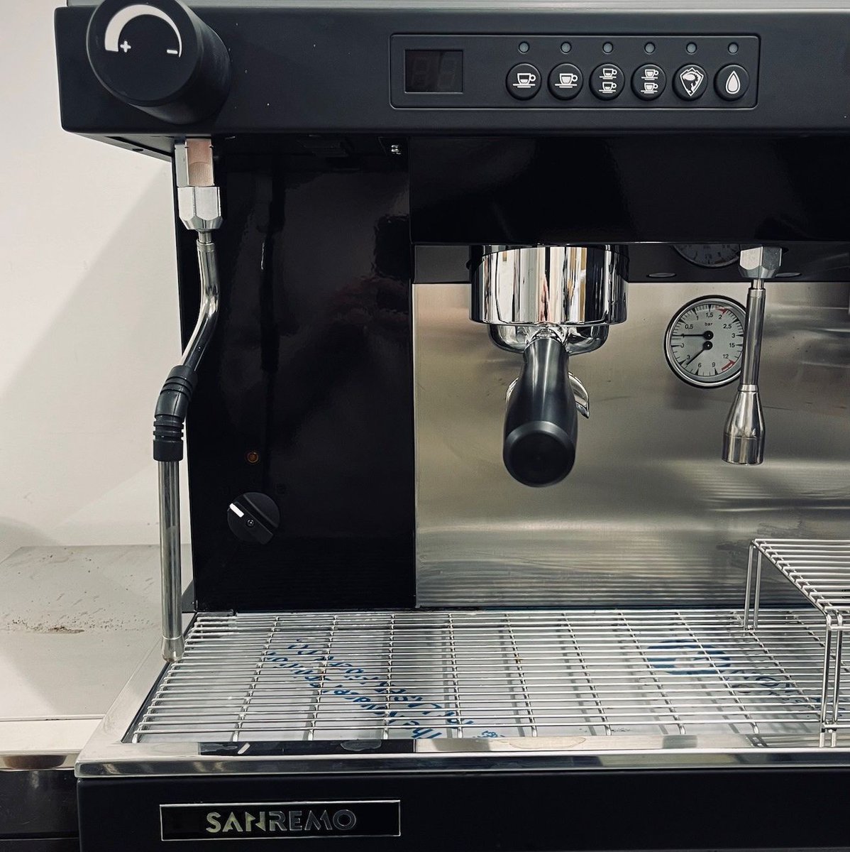 Argie's Coffee & Vending Company (@argiescoffee) on Twitter photo Introducing the San Remo Zoe, This is our most popular machine, comes in 2 and 3 group. Add an upgrade to the automatic steam arm for consistently perfect milk. Lease Options Available* Book a viewing - Sales@Argiescoffee.co.uk
@sanremouk
#baristamachine #coffee #barista Introducing the San Remo Zoe, This is our most popular machine, comes in 2 and 3 group. Add an upgrade to the automatic steam arm for consistently perfect milk. Lease Options Available* Book a viewing - Sales@Argiescoffee.co.uk
@sanremouk
#baristamachine #coffee #barista