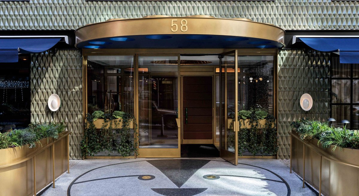 bkkmenuliving's tweet image. ใครมองหาที่พักแบบติดแกลม เราชวนไปเช็กอิน ‘The Manner’ โรงแรมสุดลักซ์ชูรีใจกลางนิวยอร์กที่ให้บรรยากาศแบบ ‘บ้านเพื่อนเทสต์ดี’ ที่มีเจ้าของเป็นคนไทย !
.
Photo By The Manner
.
#bkkliving #wheretostay #themanner #sansiri #soho #newyork