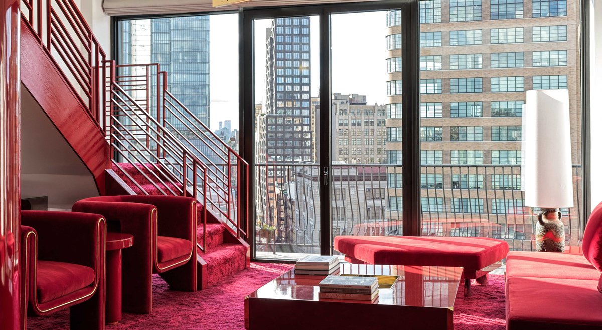 bkkmenuliving's tweet image. ใครมองหาที่พักแบบติดแกลม เราชวนไปเช็กอิน ‘The Manner’ โรงแรมสุดลักซ์ชูรีใจกลางนิวยอร์กที่ให้บรรยากาศแบบ ‘บ้านเพื่อนเทสต์ดี’ ที่มีเจ้าของเป็นคนไทย !
.
Photo By The Manner
.
#bkkliving #wheretostay #themanner #sansiri #soho #newyork