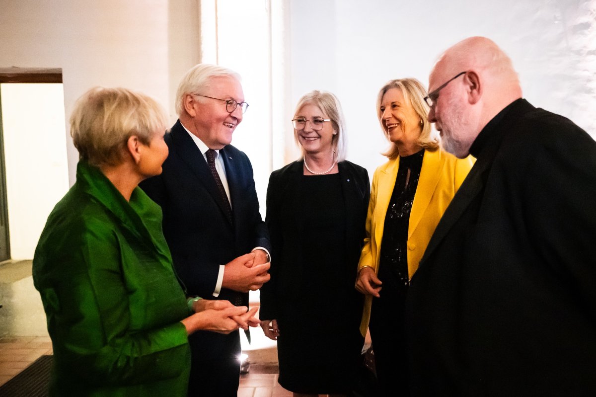 Bayerisches Sozialministerium tweet media