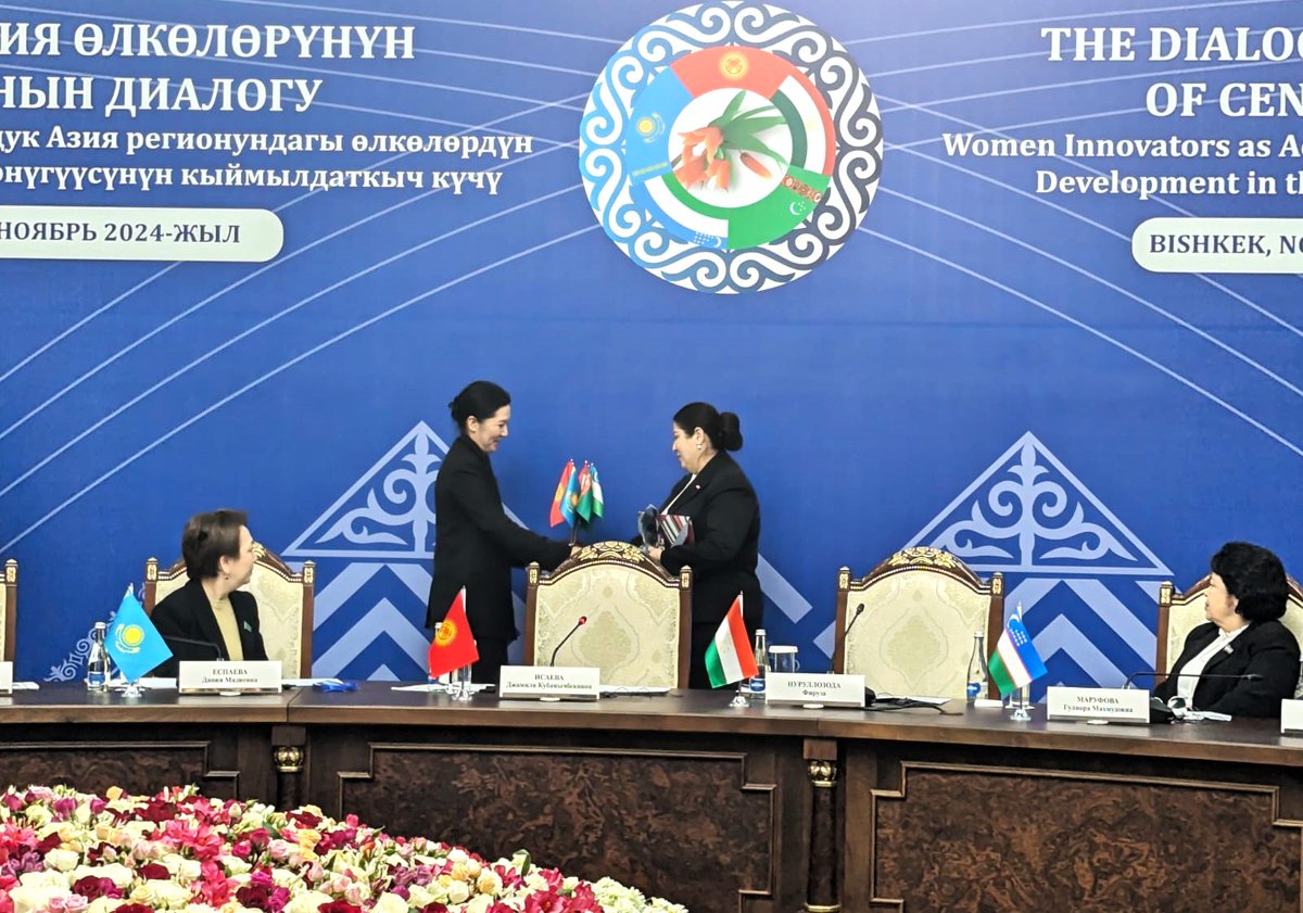 UNRCCA's tweet photo. Thank you to 🇰🇬 4 great stewardship in #CAWLC 2024! Congratulations to 🇹🇯 on taking over #CAWLC 2025 Chairmanship! Wishing continued progress in strengthening #WLC's  work on advancing #WPS #GenderEquality across 🇰🇿🇰🇬🇹🇯🇹🇲🇺🇿, incl.🇦🇫 &amp; fostering #regional cooperation on key issues https://t.co/5ydCx8aLfu