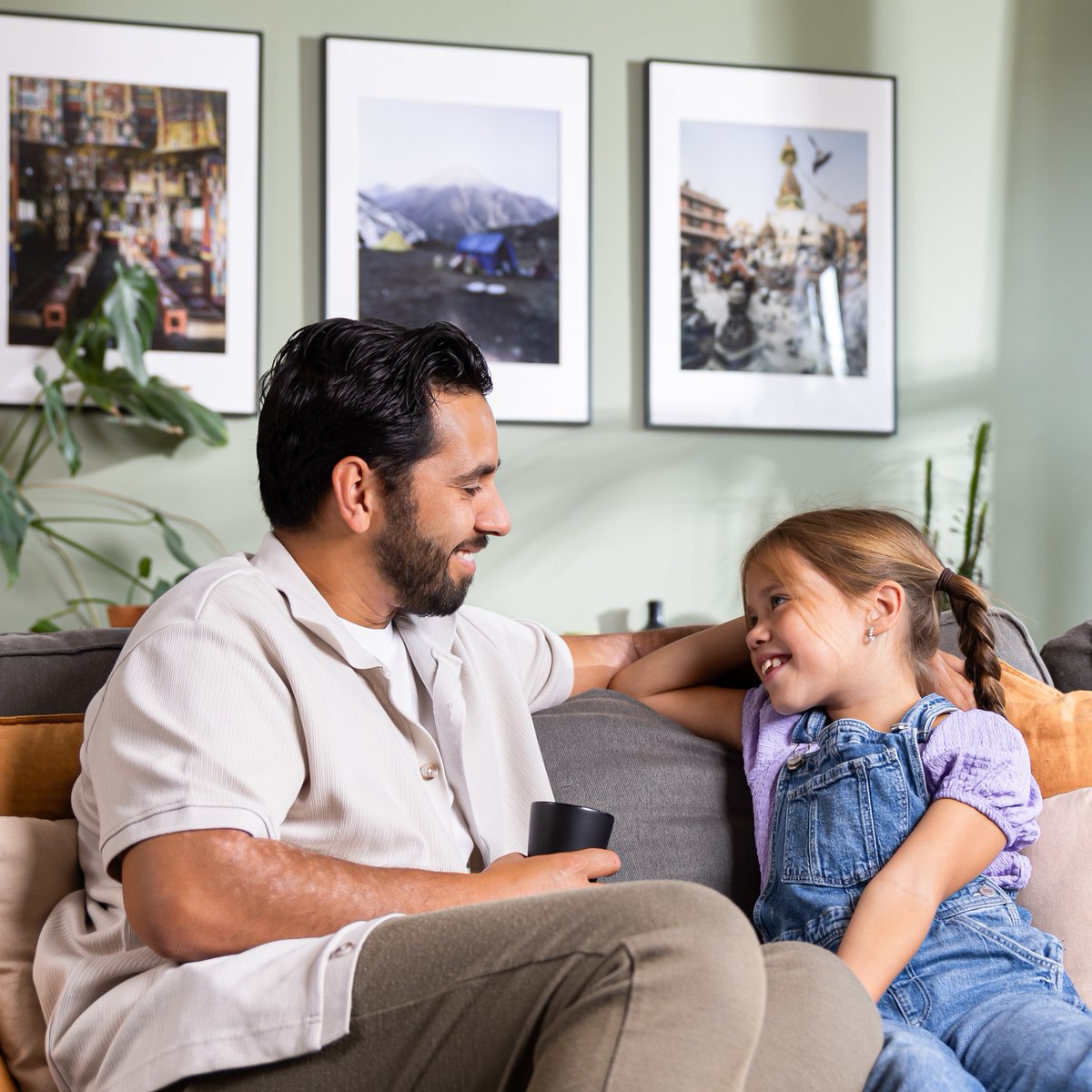 Hoe gaan andere ouders om met alcohol drinken waar hun kind bij is? En welk voorbeeld geef jij aan je kind? 👀

Zien Drinken Doet Drinken. Bekijk de campagnevideo 👉 youtu.be/voLHRh30u-c